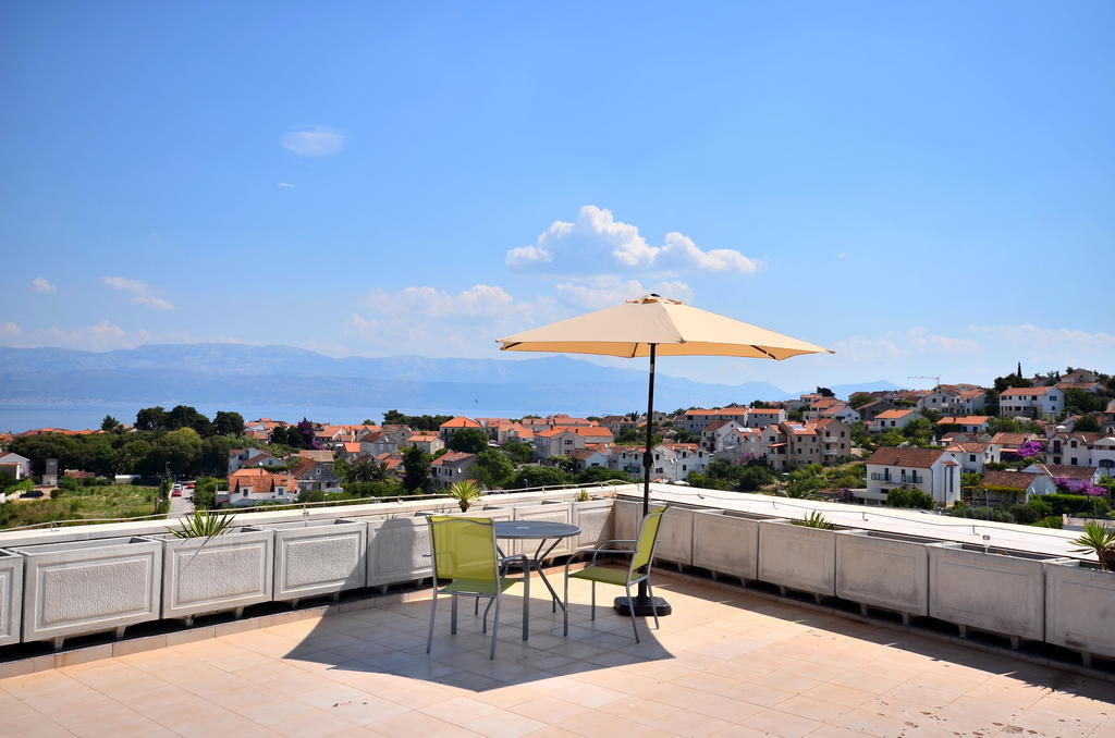 Bretia Apartments Сутиван Екстериор снимка