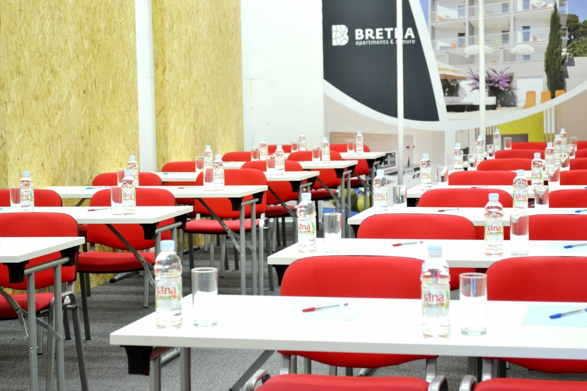 Bretia Apartments Сутиван Екстериор снимка