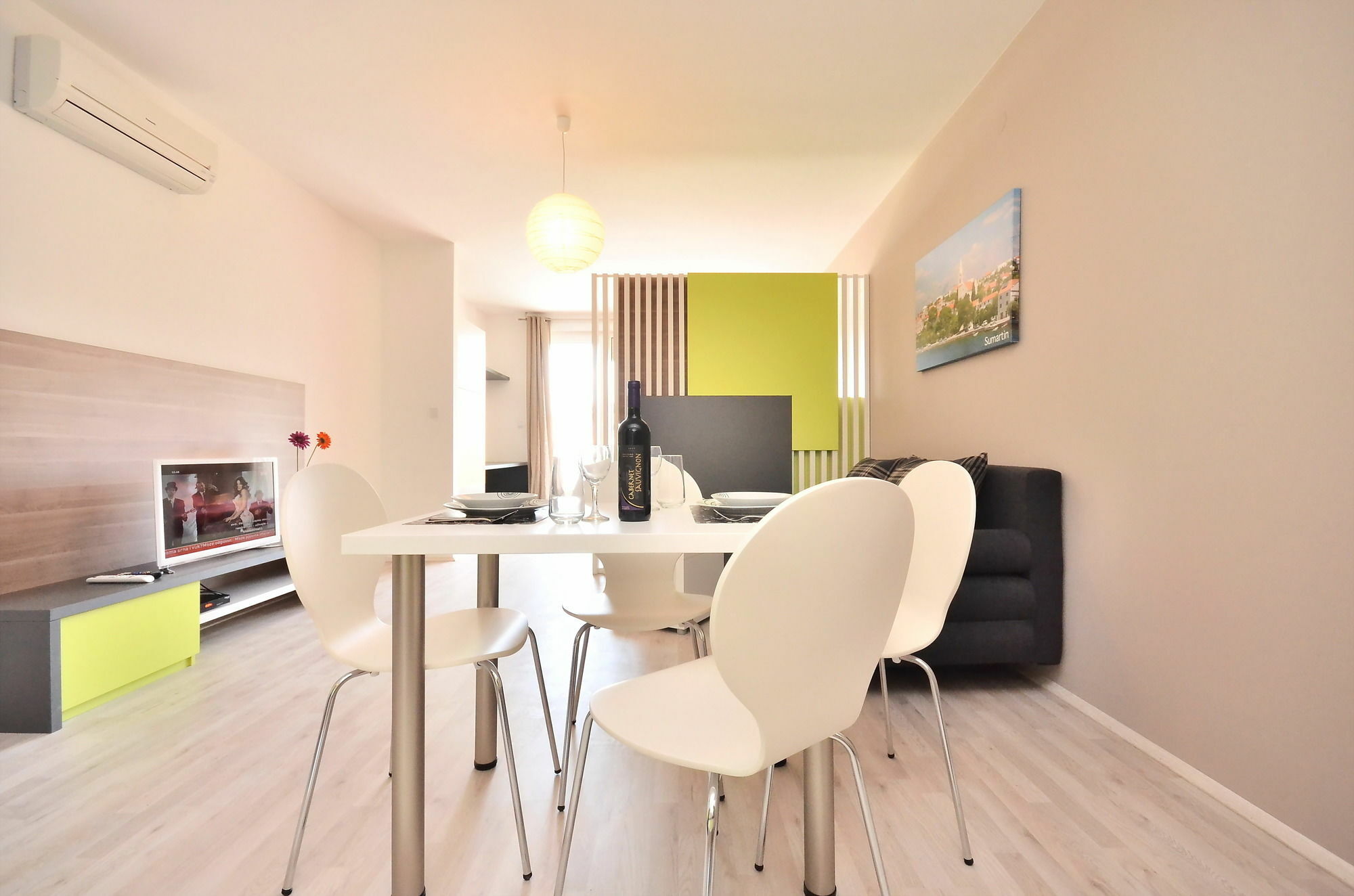Bretia Apartments Сутиван Екстериор снимка