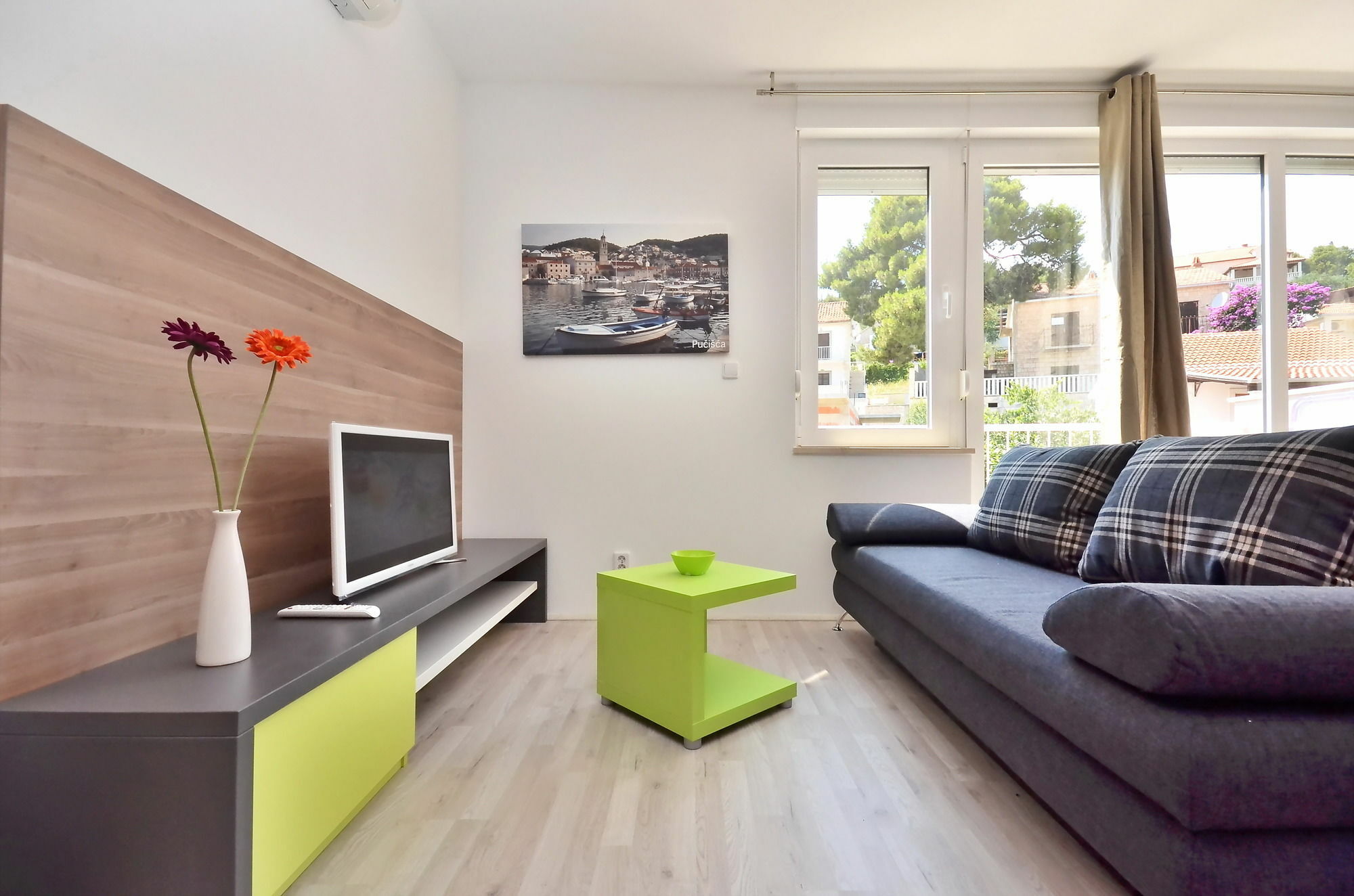 Bretia Apartments Сутиван Екстериор снимка